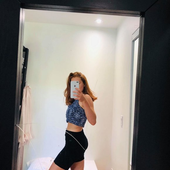 floral halter crop top - Picture 3 of 7